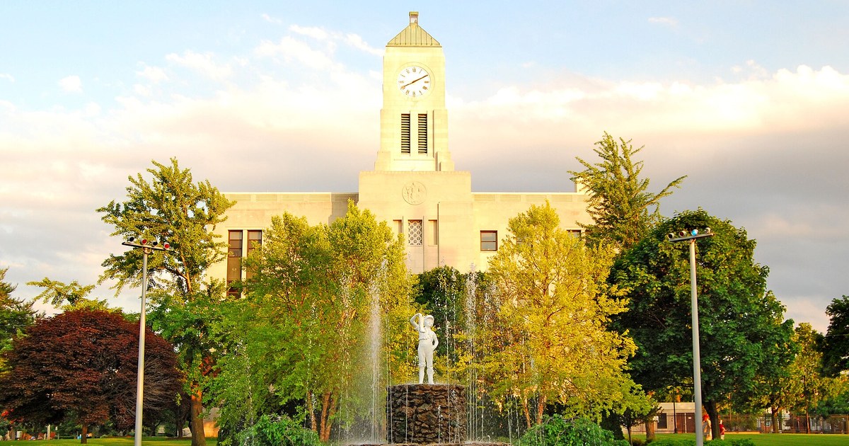 The Erie County Courthouse and fountain in Sandusky, where voters decide a commissioner race and two levies on Nov. 3