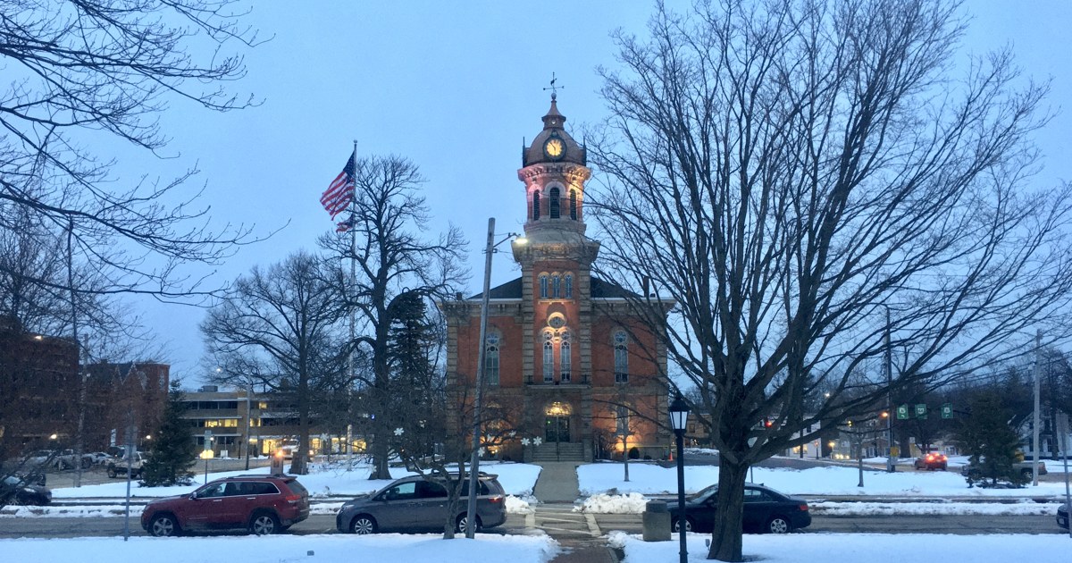 Geauga County Courthouse on Chardon Square at dusk in winter