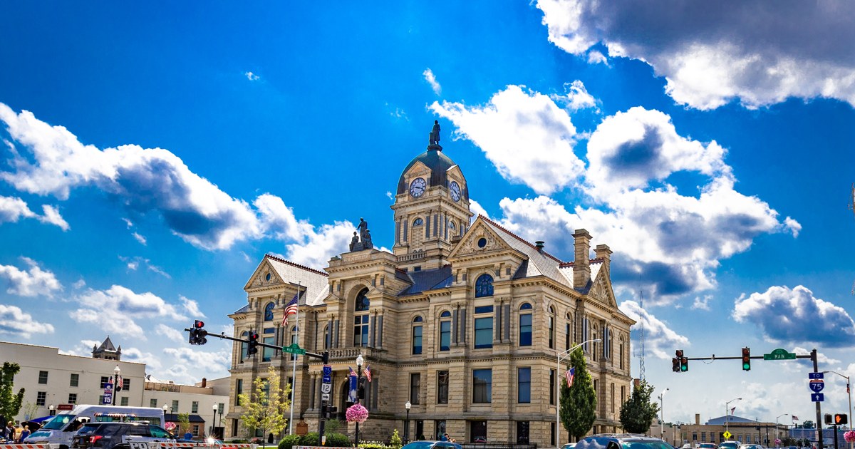 Hancock County Courthouse in downtown Findlay, Ohio