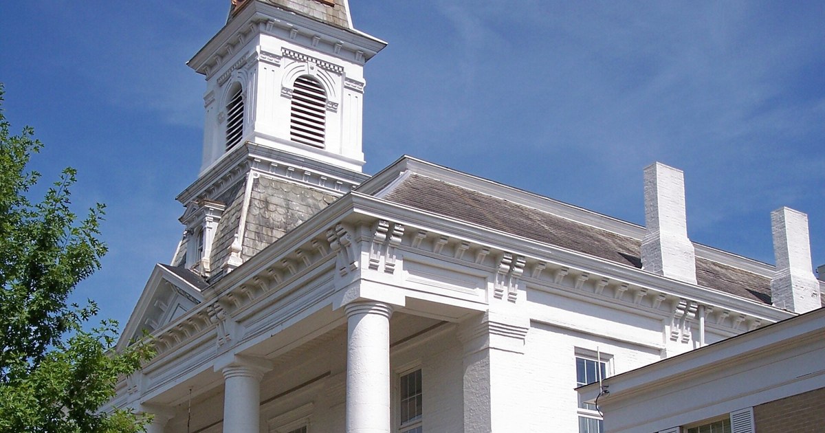 The Morgan County Courthouse in McConnelsville, Ohio