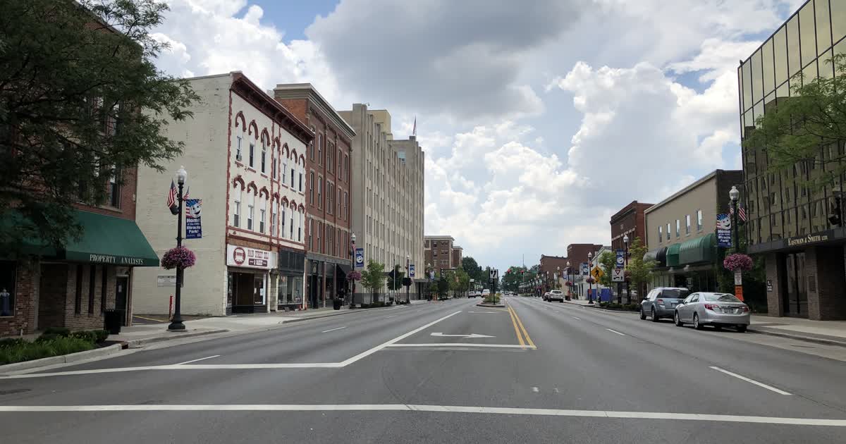Main Street in downtown Findlay, Ohio