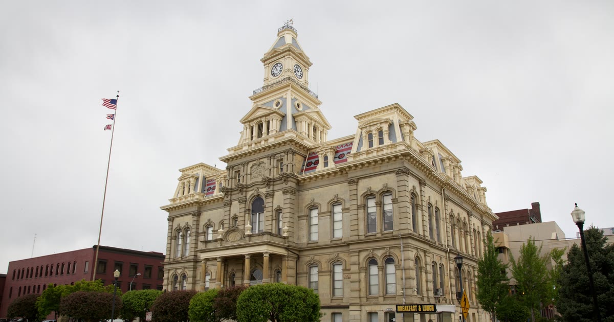 Muskingum County Courthouse in Zanesville, Ohio