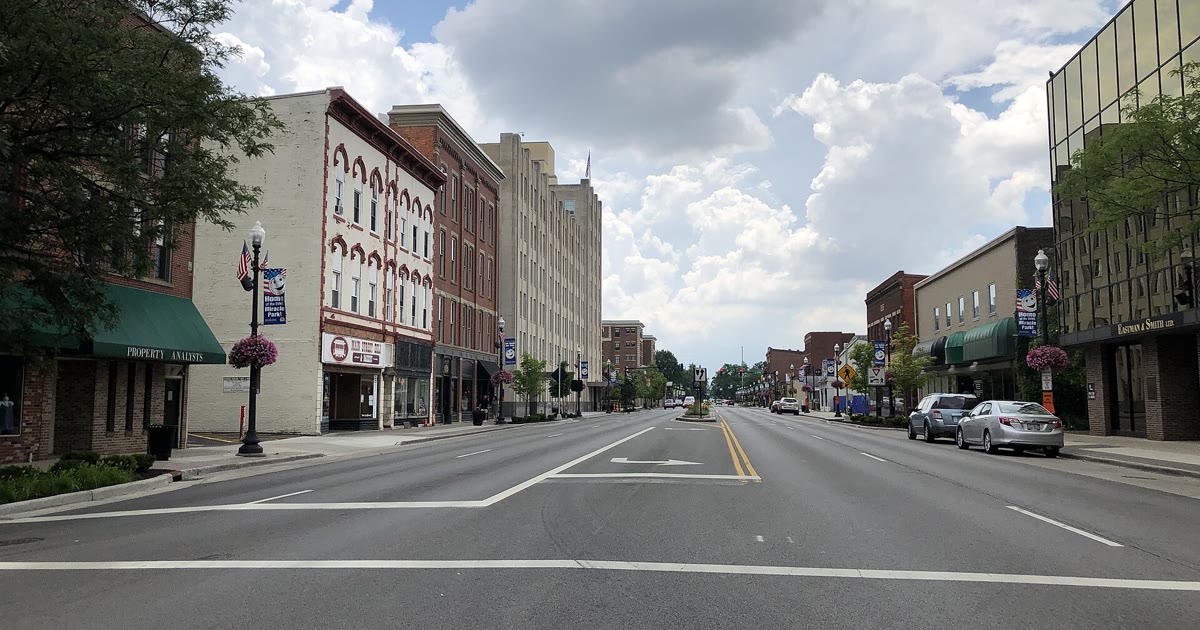 Downtown Findlay Main Street in Hancock County, Ohio