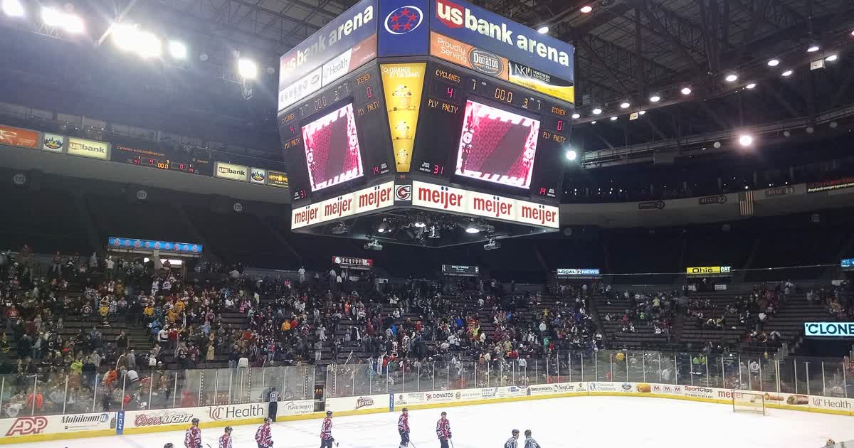 Cincinnati Cyclones game at the arena now known as Heritage Bank Center in Cincinnati. Photo: Mhuy222, CC BY