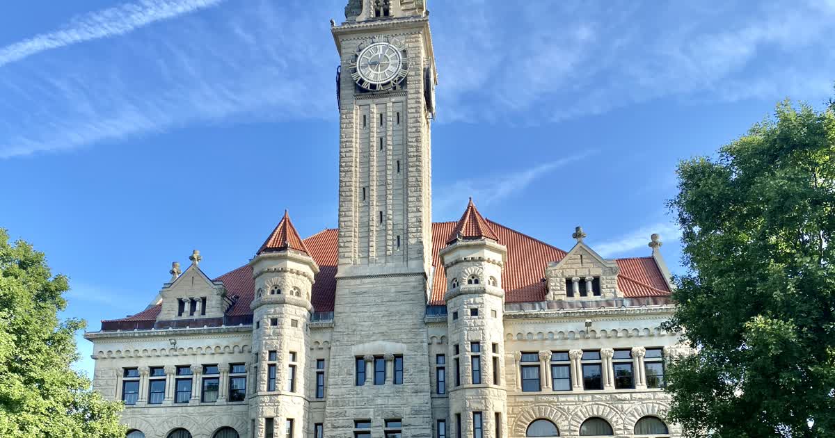Wood County Courthouse in Bowling Green, Ohio