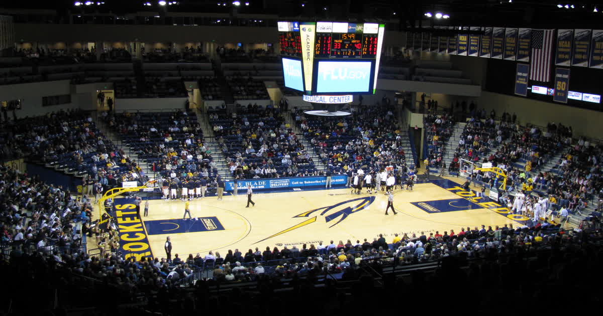 Savage Arena basketball court in Toledo, Ohio