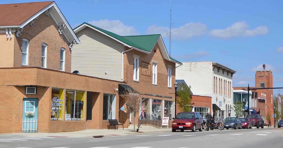 Main Street in West Jefferson, Ohio, between West and Walnut streets