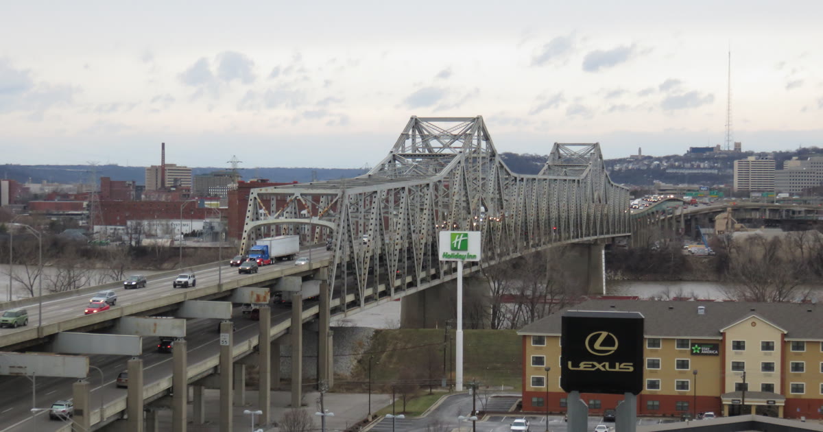 Brent Spence Bridge over the Ohio River at Cincinnati