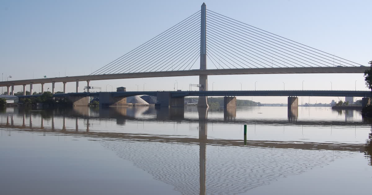 Veterans Glass City Skyway and Craig Memorial Bridge over the Maumee River in Toledo, Ohio