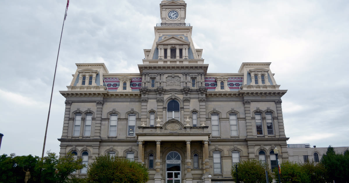 Muskingum County Courthouse in Zanesville