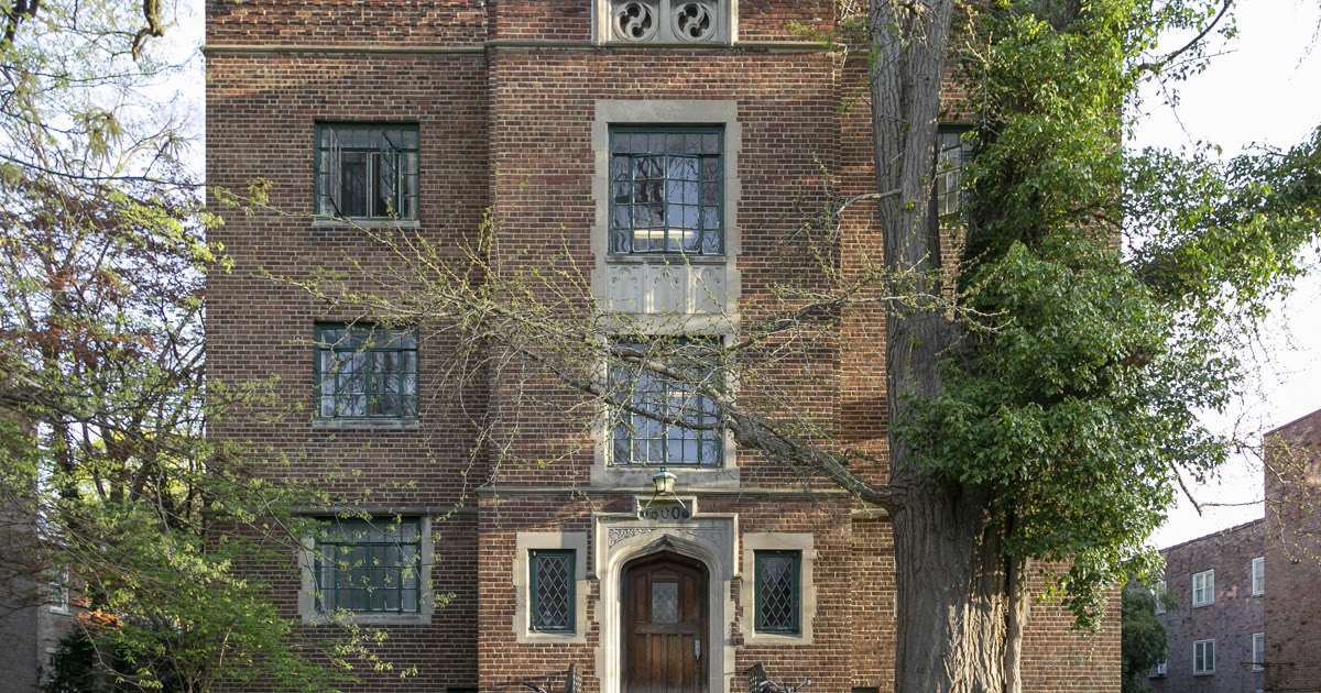 A brick apartment building in Central Ohio