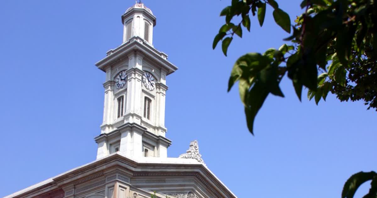 The clock tower of the Ross County Courthouse in Chillicothe Ohio