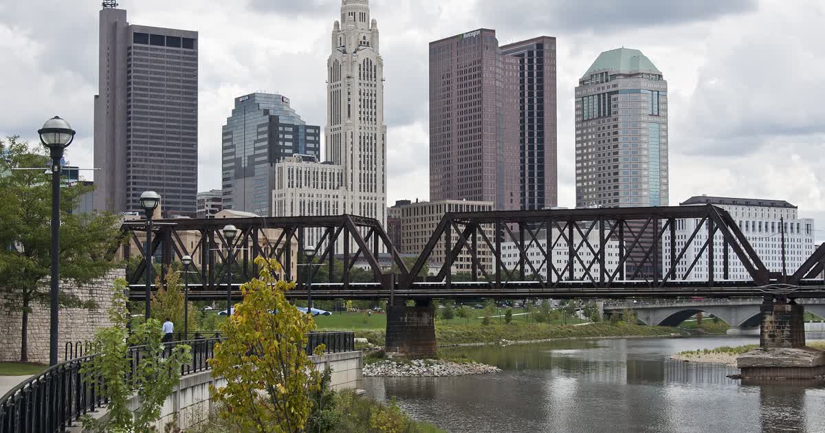 Downtown Columbus skyline and the Scioto River, seen from the Scioto Greenway