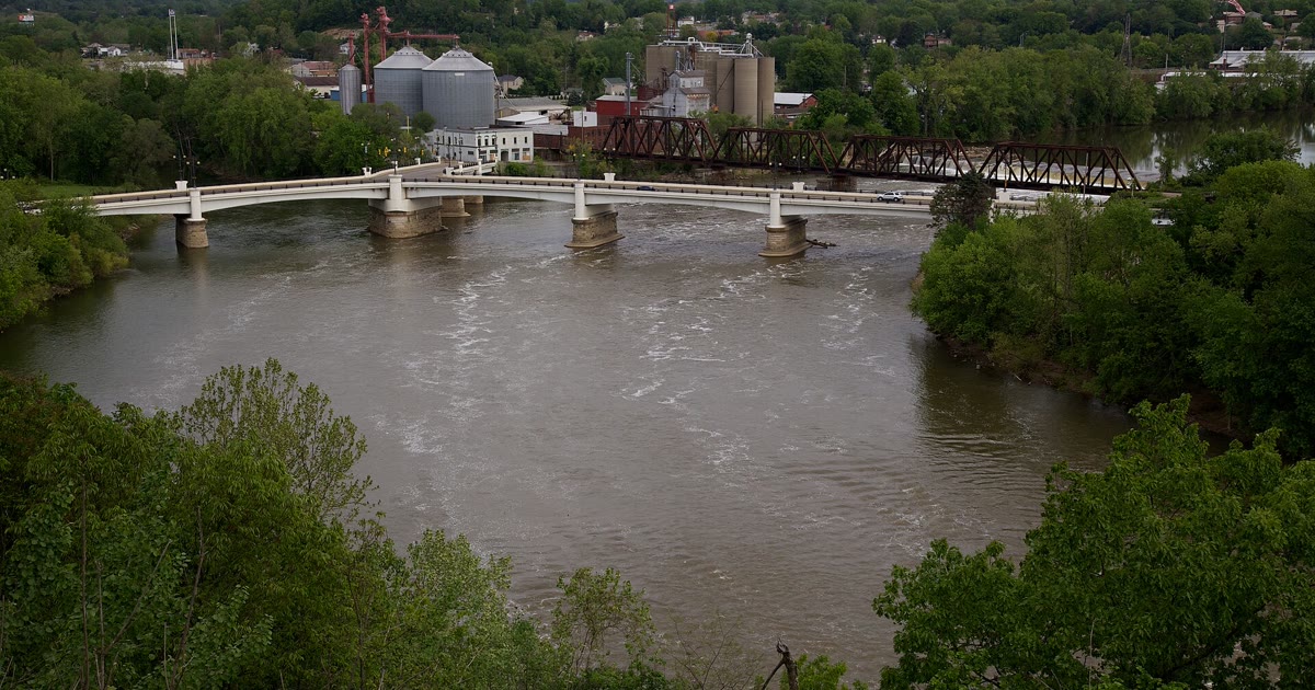 Y-Bridge over the Muskingum River in Zanesville, Ohio